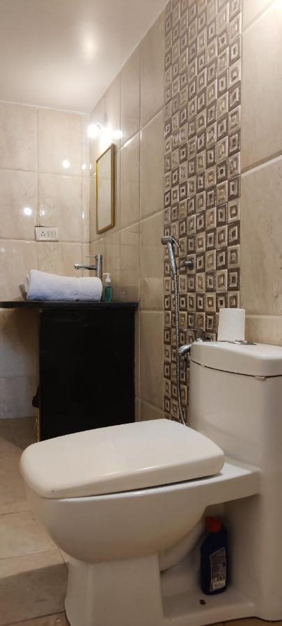 J-House, Spacious Apartments With Balconies, Thalassa 1Min Away Сіолим Екстер'єр фото